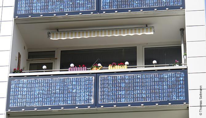 Stecker-Solargerät am Balkon